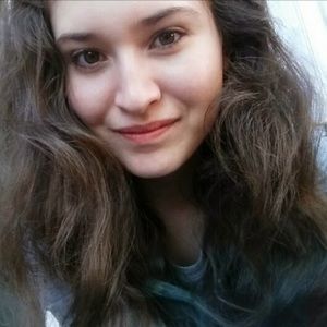 Meet your Posher, Mireya